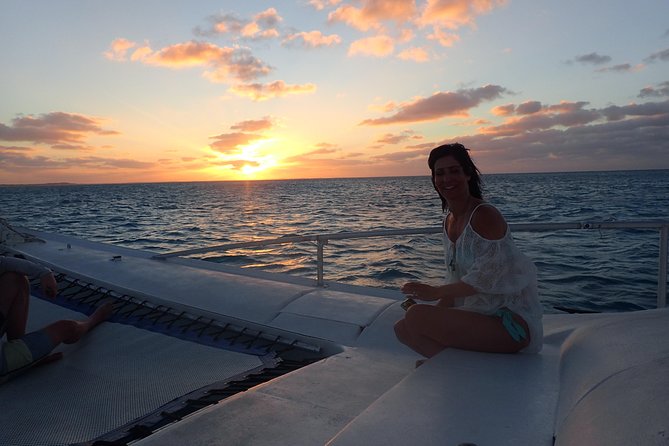 2 Hour Champagne Sunset Cruise from Grace Bay, Providenciales (Adult Only) - The best parts at a glance