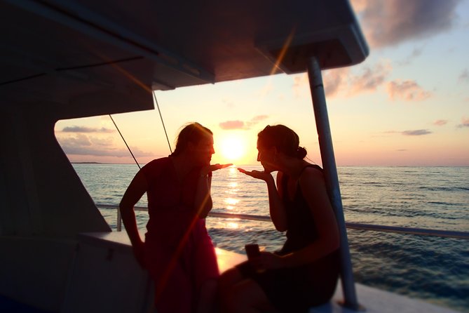 2 Hour Champagne Sunset Cruise from Grace Bay, Providenciales (Adult Only) - Who should book this cruise?