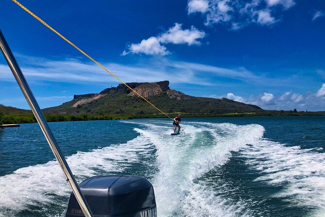 2 hour private boat tour - Spanish Waters, Swim Stop & Boarding - The board is the surprise feature