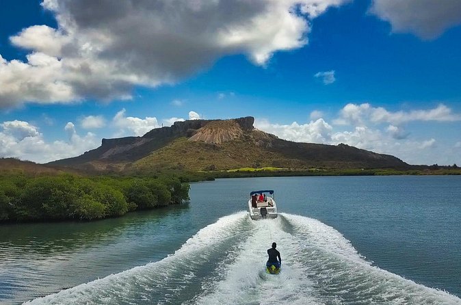 2 hour private boat tour - Spanish Waters, Swim Stop & Boarding - How the two hours work for different groups