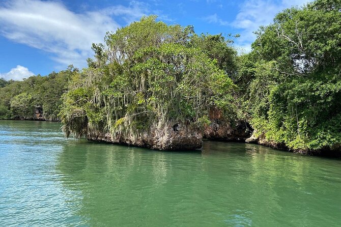 2in1: Los Haitises National Park + Yanigua Waterfall-SPA - Sabana de la Mar and the route through the region