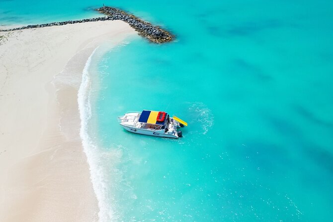 4HR Private Half-day Boat in Gracebay - Lunch, local beer, and the practical comforts