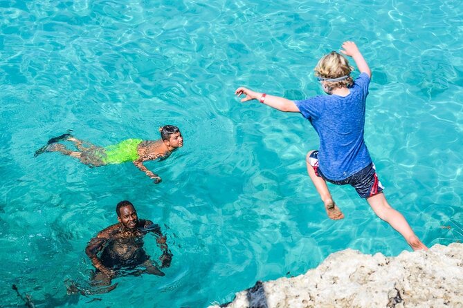 6 Hour Private Guided Tour Beyond the Beaches of Curacao - Playa Piskado and the sea turtle stop
