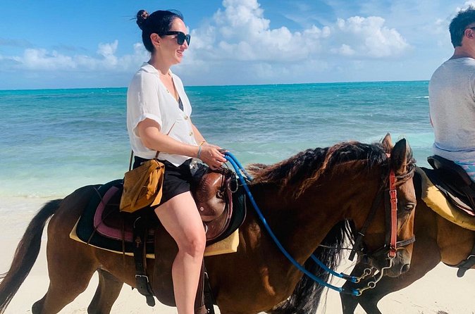 60-Minute Private Horseback Riding Experience in Turks and Caicos - Pickup, timing, and what is included