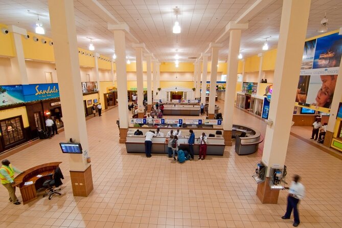 Airport Shuttle from Montego Bay (MBJ) to Hotel - Who should book this airport shuttle?
