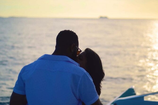 All Inclusive Sunset Dinner Cruise in Nassau Bahamas - A sunset cruise with dinner built around the view