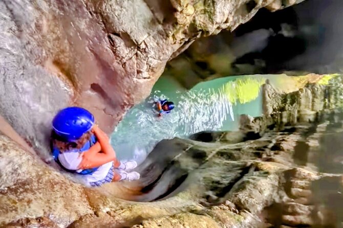 AMBER COVE-TAINO BAY 7 Damajagua Waterfalls + Locale Food - What the waterfall section feels like