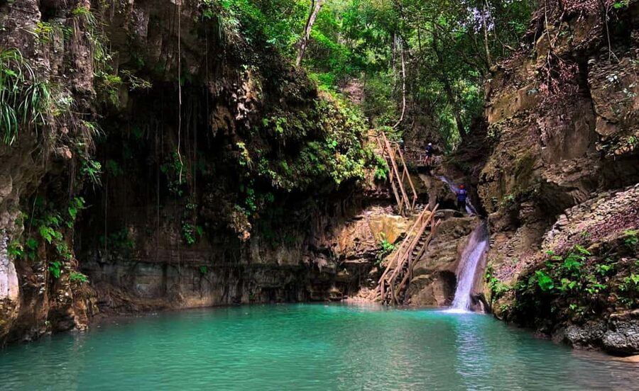 Amber Cove/Taino Bay: 7 Waterfall Tour with Swimming & Lunch - Meeting the bus outside Amber Cove or Taino Bay