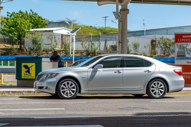 Antigua Airport Private Roundtrip Transfer to and from Royalton Antigua Resort - Private transport for families and groups