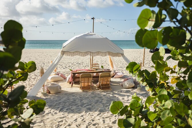 Aruba Eagle Beach Romantic Sunset Picnic in a Luxury Cabana - Key points to know
