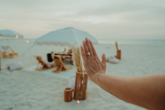 Aruba Eagle Beach Romantic Sunset Picnic in a Luxury Cabana - Planning a proposal, anniversary, or birthday