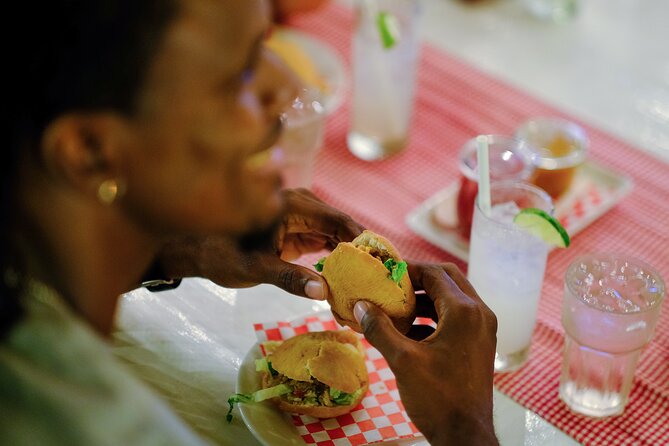 Aruba Food Fusion Tour: World Flavors to Savor - How much walking and waiting should you expect?