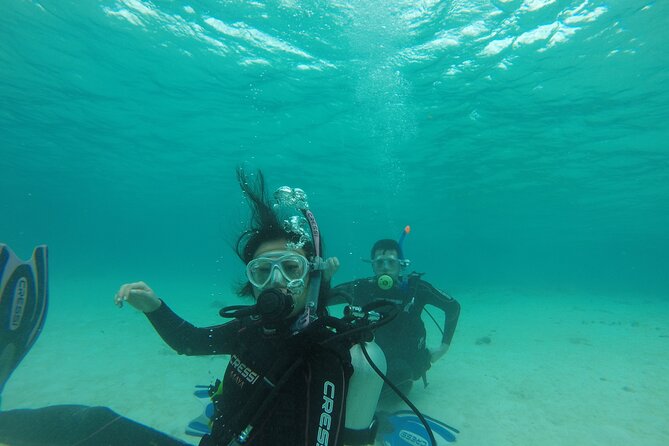 Aruba PADI Scuba Diving Program Non Certified Divers - Equipment, snacks, and practical comfort