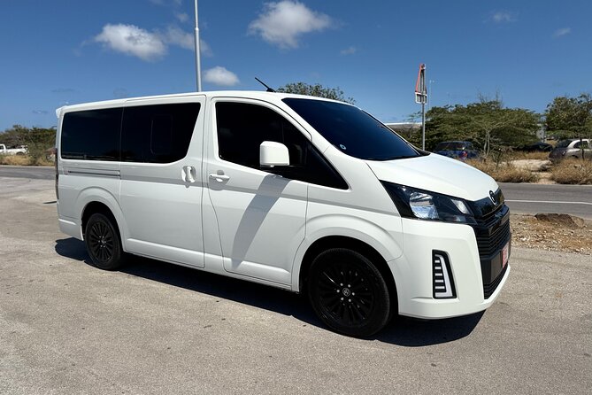 Aruba Private Airport Transfer one way - Friendly local drivers, with a small communication caveat
