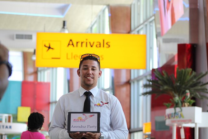 Aruba Private Van Airport Transfer (Max 5) - What happens from the airport lobby to your hotel