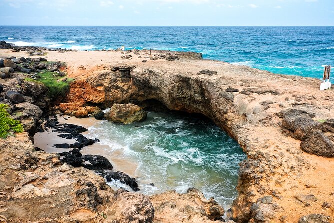 Aruba Sightseeing Tour with Transport - Pickup details deserve careful attention