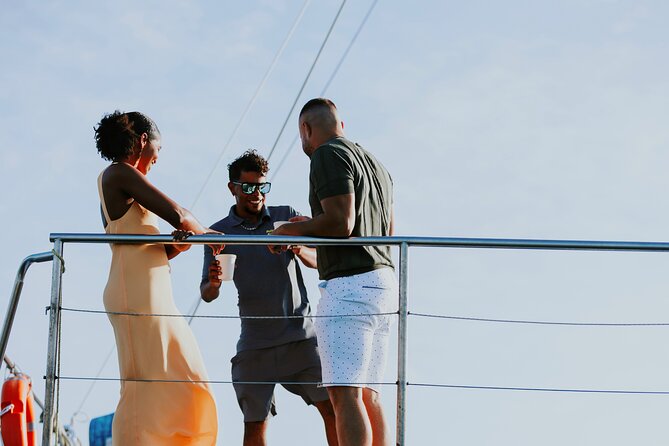 Aruba Sunset Sail Experience - Music, crew energy, and the changing mood
