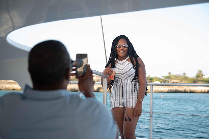Aruba Sunset Sail with Appetizers and Open Bar - Music, Storytelling, and Dancing After Sunset
