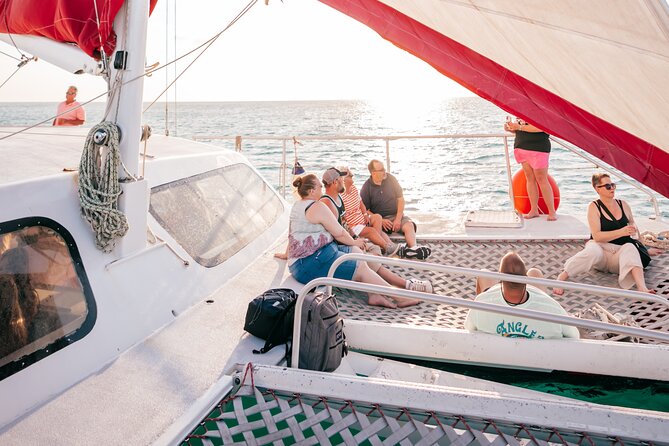 Aruba Sunset Sail with Caribbean Dinner and Live Music - How crowded will the catamaran feel?