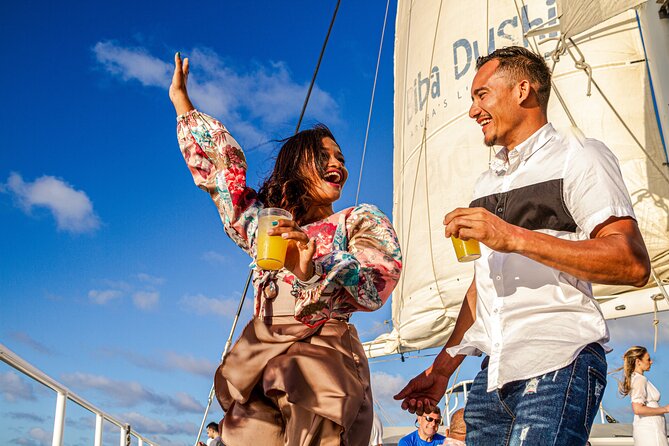 Aruba Sunset Sail with Open Bar - The open bar, snacks, and onboard rhythm