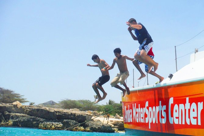 Arusun Catamaran Sail with Snorkeling in Aruba - A short sail with two strong reasons to get in the water