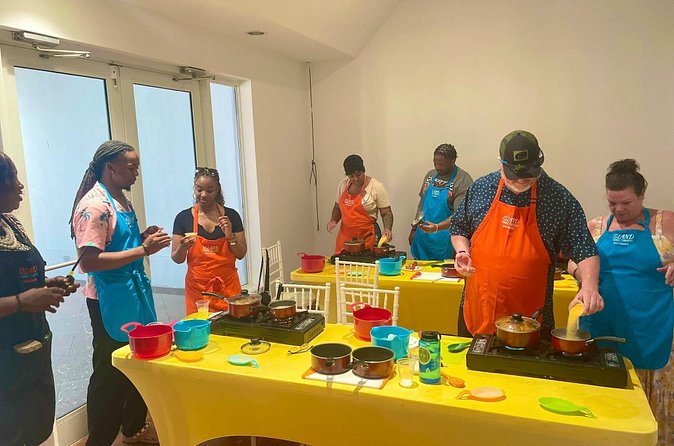 Authentic Bahamian Cooking Class - Why the small group matters