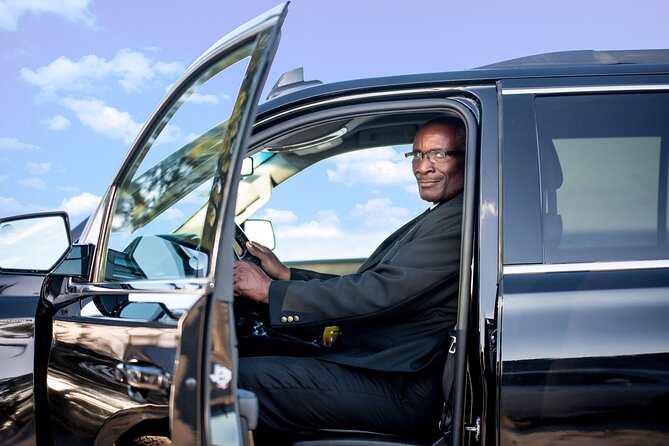 Bahamas Airport Transportation w/Free Grocery Stop-1 Way Private - The ride, the vehicle, and the first look at Nassau