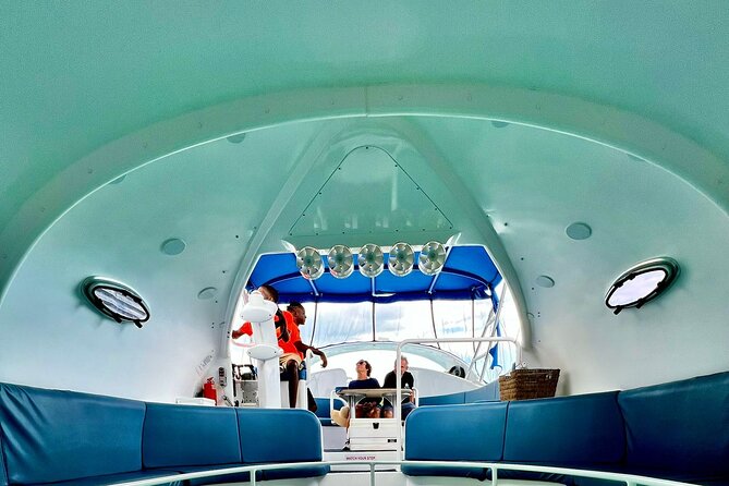 Bahamas on a Semi Submersive Glass Bottom Boat - AJ, Turbo, and the captain shape the experience