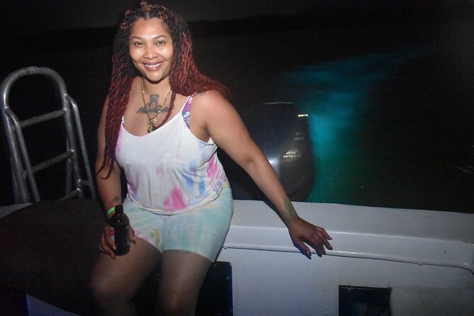 Bioluminescent Lagoon Tour: Night Swimming and Liming in Jamaica - The boat ride and the first blue-green flashes