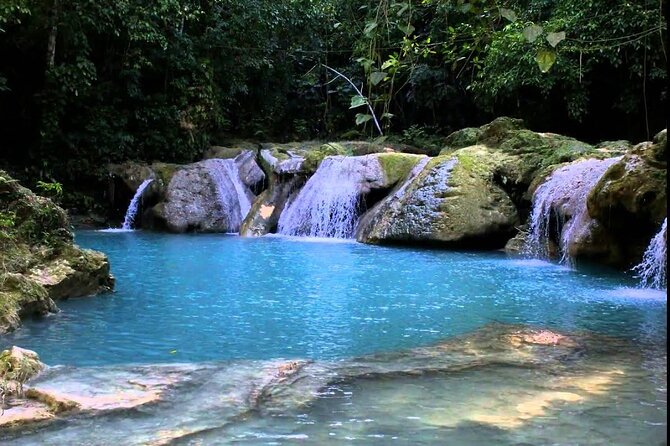 Blue Hole and Dunn’s River Falls Tour with Lunch and Cocktails at Reggae Hill - Reggae Hill: the day’s welcome pause