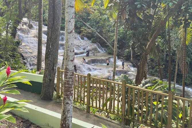 Blue Hole and Dunn's River Tour (Entrance Fees Not Included) - How much time should you allow?