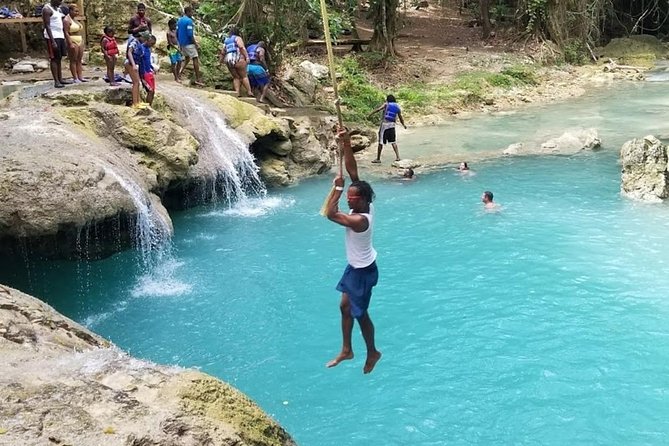 Blue Hole and River Tubing Combo from Ocho Rios - Crowd levels and the best way to enjoy the stops