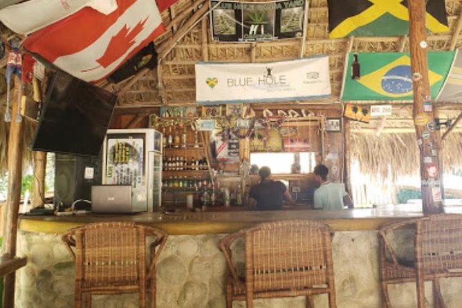 Blue Hole Mineral Spring and Ricks Cafe Private Tour - Practical booking advice before you go