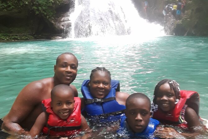 Blue Hole Private Tour from Ocho Rios - What happens when you reach the water