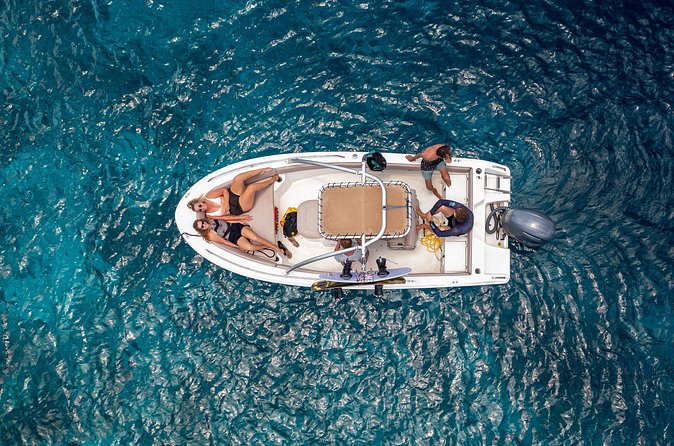 Boat rental on Bonaire - Service, communication, and the occasional concern