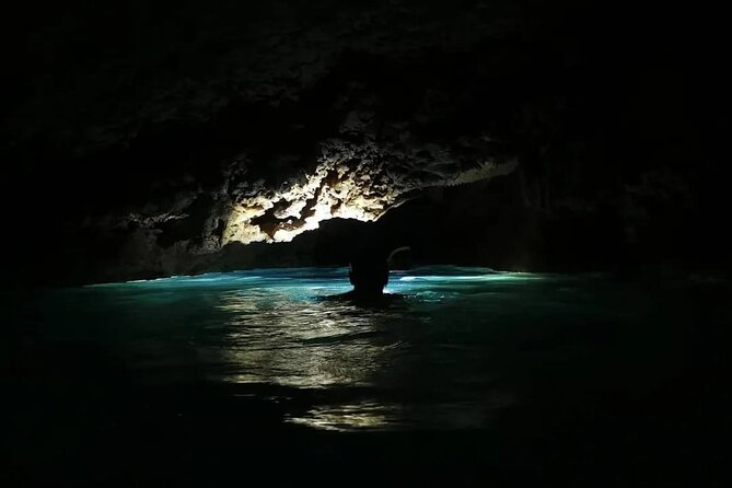 Bonaire CaveTour Climb, Snorkel & Explore the Hidden Gems - The dry caves bring heat, rock, and the first real test