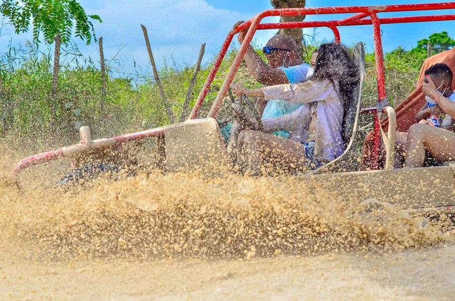 Booggy Adventure en Macao: Cuevas, Playa y Barro Extremo - Un recorrido de 3 a 4 horas con bastante acción