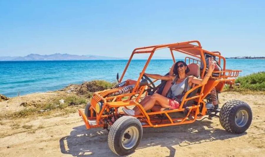 Booggy Adventure en Macao: Cuevas, Playa y Barro Extremo - Playa Macao: una pausa con tiempo limitado