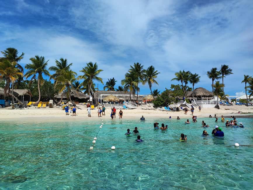 Catalina Island Comfort: Snorkeling & Catamaran Experience - From Los Melones to the Bayahibe marina