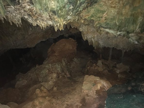 Cave Tour with Local Guide - What the guides add to the tour