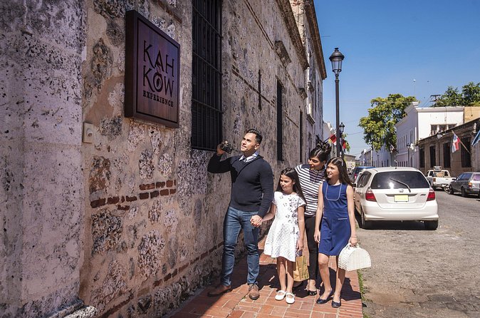Chocolate Tour - KahKow Experience - How personal is a group of up to 20?
