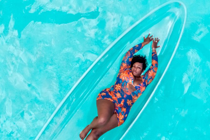 Clear Kayak Photoshoot+Free Cocktail Nassau, Bahamas - Who should book this Nassau activity