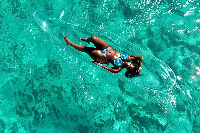 Clear Kayak Photoshoot in Nassau ,Bahamas. - What the Junkanoo Beach setting gives you