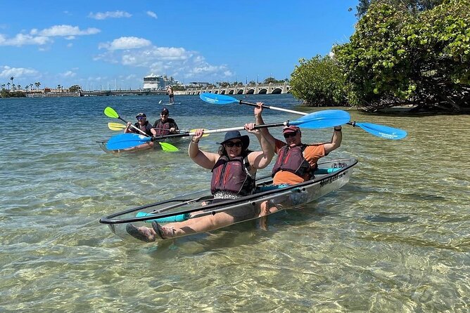 Clear Kayak Tour in Condado Lagoon - Paddling through Laguna del Condado
