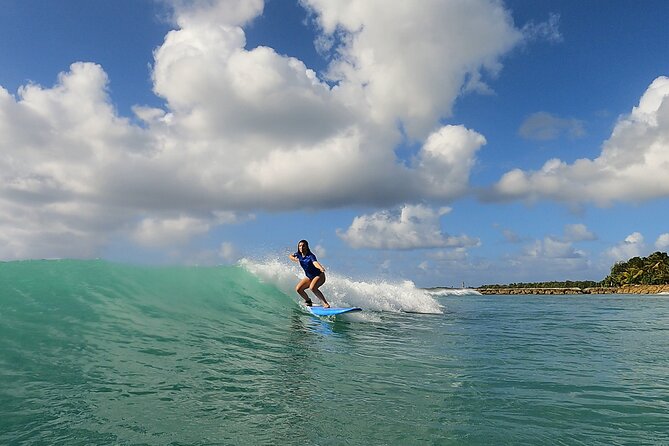 Come and learn to surf at the best surf spots in Guadeloupe. - Who will get the most from Passion Surf Guadeloupe