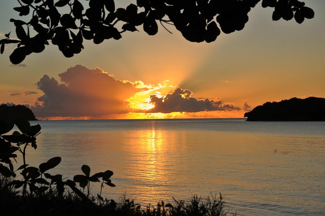 Cruise Sunset Party in Castries - Crew service and the human touch