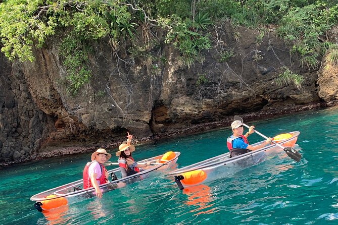 Crystal kayaking in St. Vincent - Siteseeing with Cass - At a glance