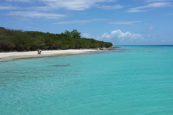 Culebra Snorkeling and beach Day Experience by boat - What lunch is really like on the beach