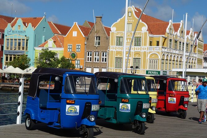 Curacao TukTuk City Tour - Scharloo and the Wedding Cake building