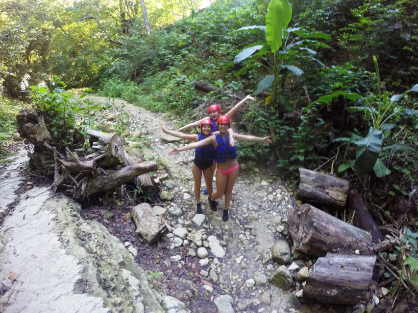 Damajagua: Waterfalls with Lunch Buffet - What the guides add to the waterfall route